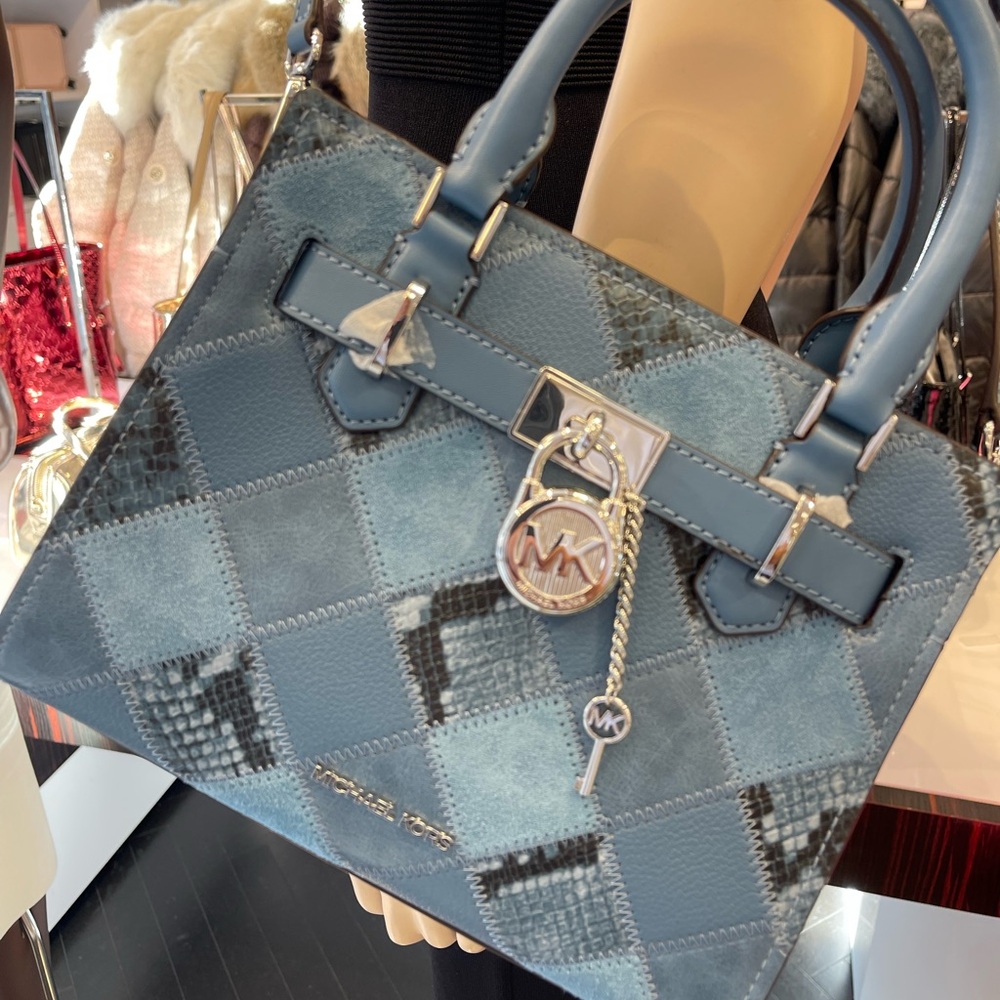 MICHAEL KORS Hamilton Small Patchwork Satchel Crossbody Bag
Cornflower
NWT - Picture 6 of 16